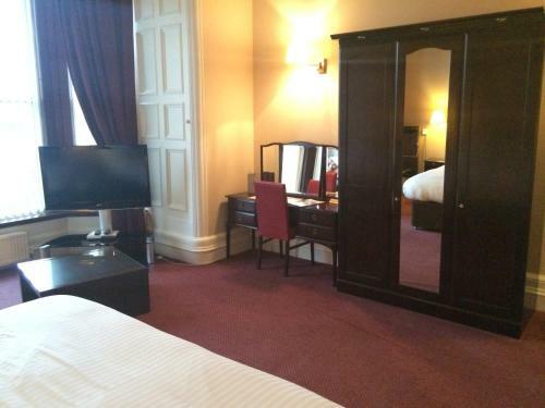 Bed & Breakfast Hampton Hotel By Greene King Inns