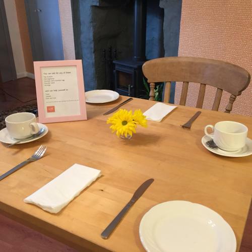 Hostal Lovat House