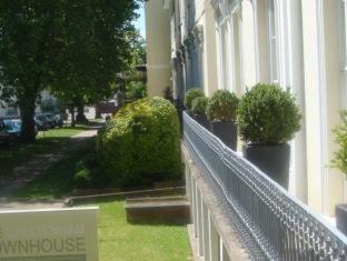 Hostal The Cheltenham Townhouse & Apartments