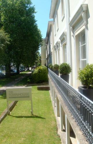 Hostal The Cheltenham Townhouse & Apartments