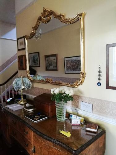 Hostal Fleurie House