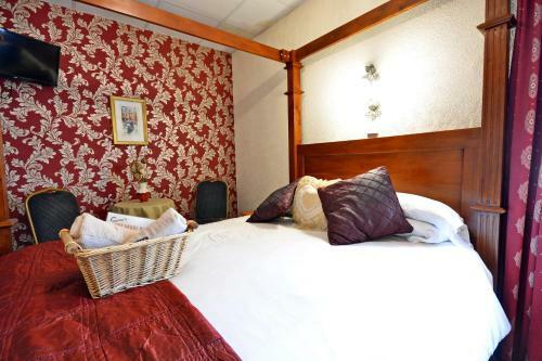 Hostal The Derby Hotel