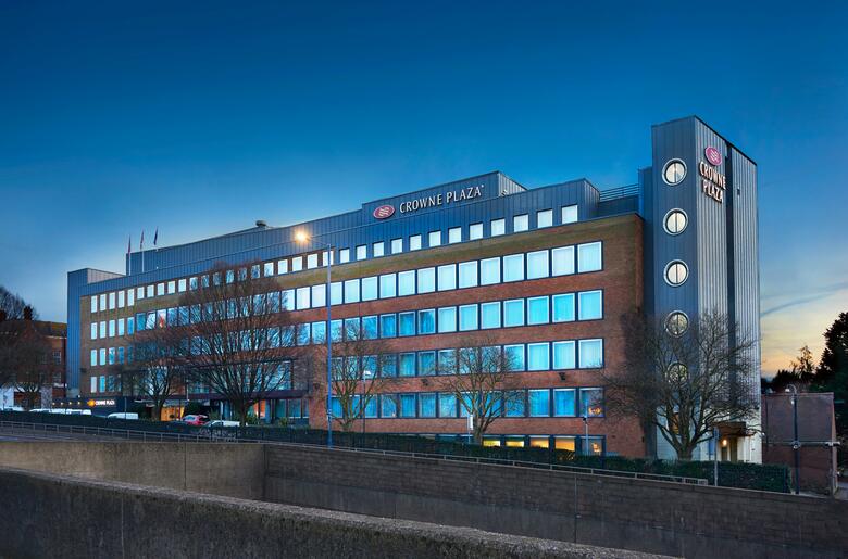 Hotel Crowne Plaza London Ealing