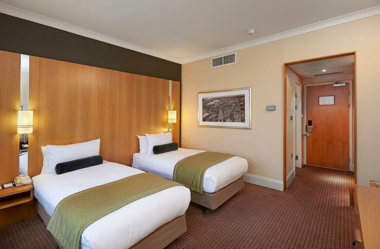 Hotel Crowne Plaza London Ealing