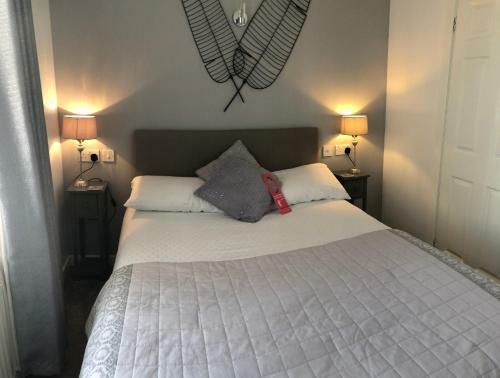 Hostal Four Seasons Guest House