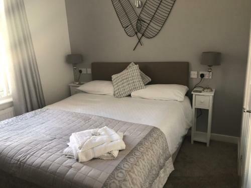 Hostal Four Seasons Guest House