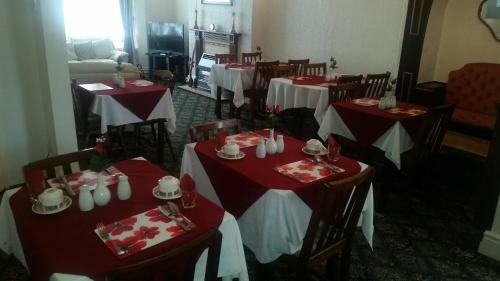 Highbury Hotel
