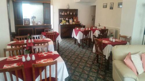 Highbury Hotel