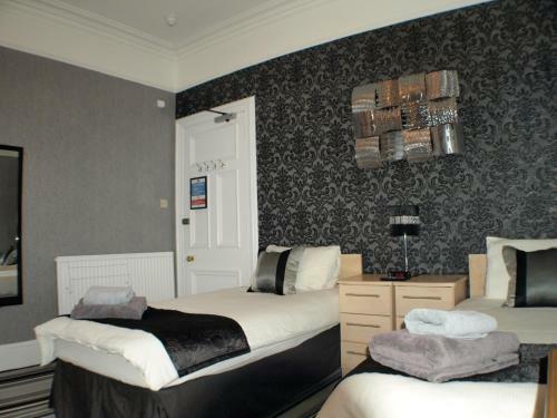 Hostal Vaila Guest House