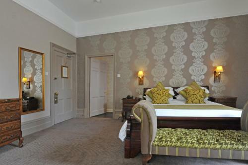 Royal Hotel By Greene King Inns