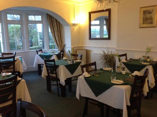 Hostal Chellowdene Guest House