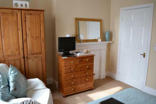 The Moorfield Hotel-bed And Breakfast
