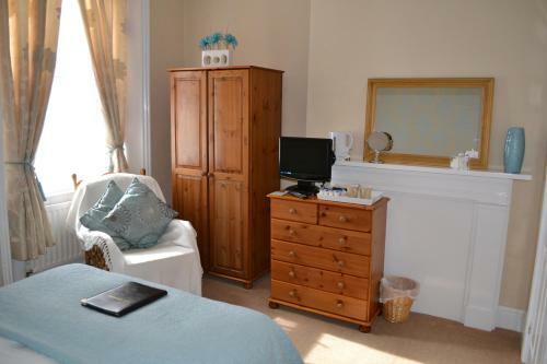 The Moorfield Hotel-bed And Breakfast