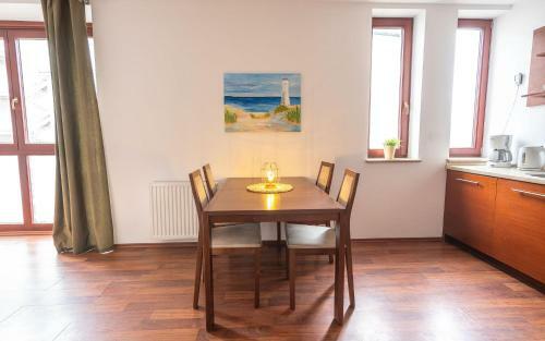 Apartamenty Salon - R�?a Wiatr�w