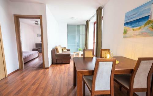 Apartamenty Salon - R�?a Wiatr�w