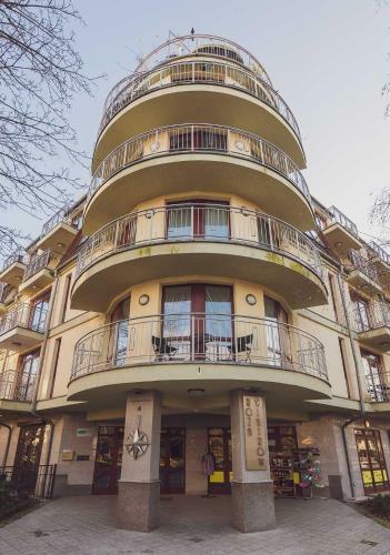 Apartamenty Salon - R�?a Wiatr�w