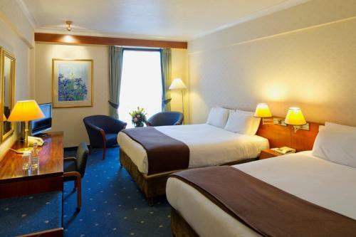 Clarion Croydon Park Hotel
