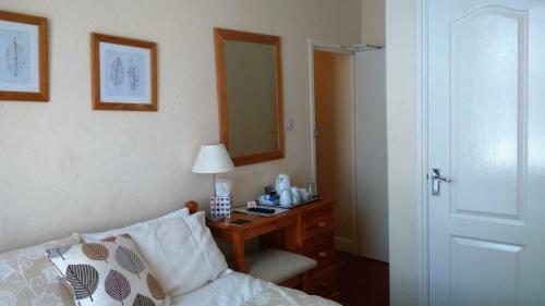 Hostal Fosters Guest House