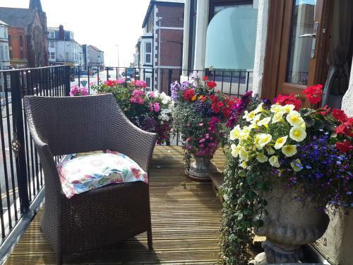 Hostal The Lonsdale Hotel