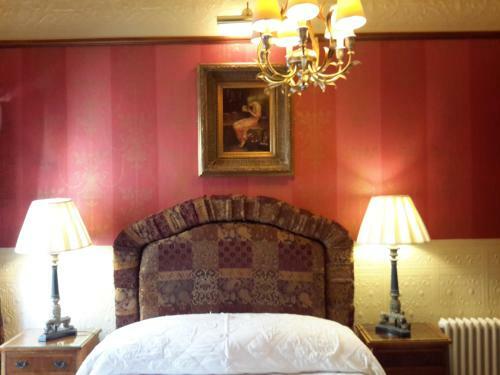 Hostal The Lonsdale Hotel