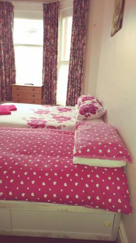 Hostal The Woodley Hotel