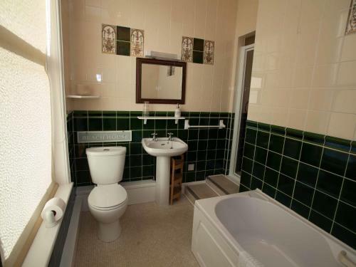 Hostal Buckingham Lodge Guest House