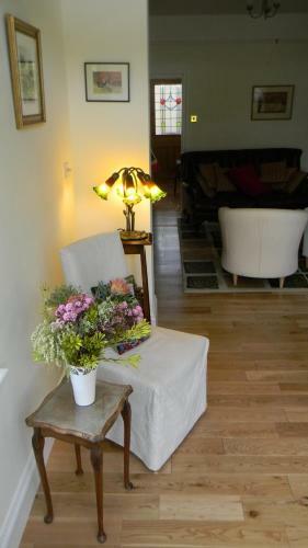 Ugiebrae House Bb