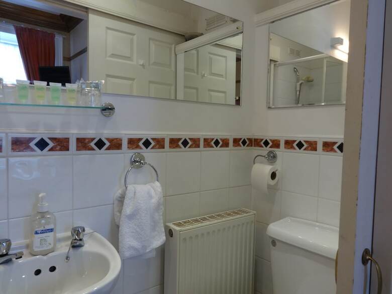 Hostal Dumfries Villa