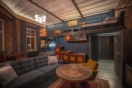 Moho L Hostel