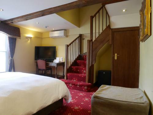Bella Vita Hotel & Restaurant