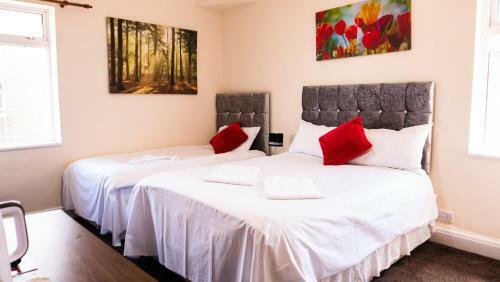 Hotel Just Roomz - By The Beach