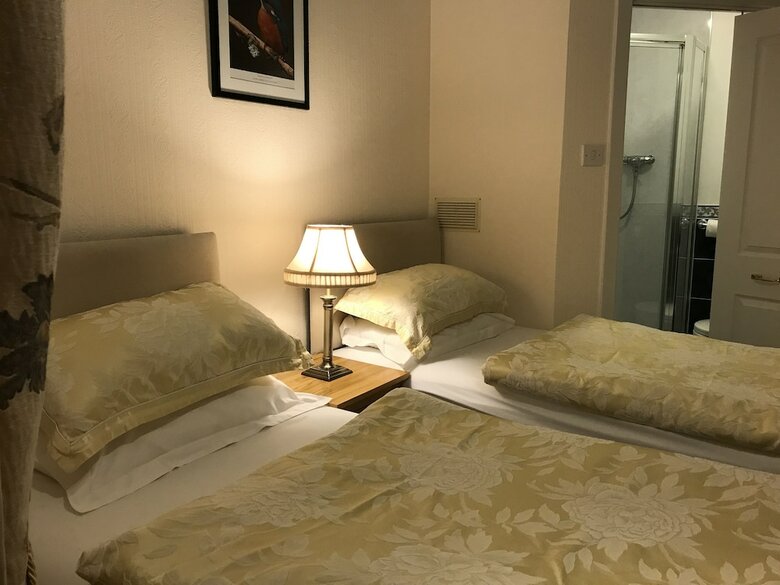 Hostal Aurora Guest House