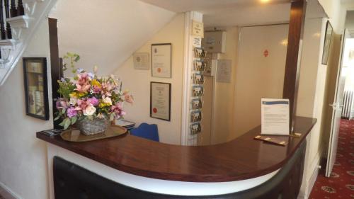Abbey Court Hotel