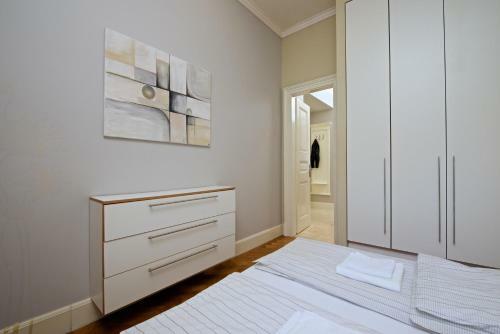 Holec Apartments