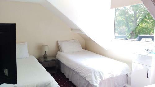 Hostal The George Guest House