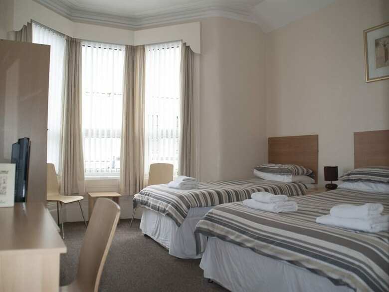 Hostal Chaplins