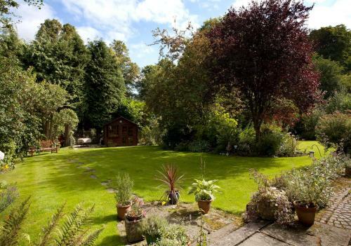 Agroturismo Riverbank House