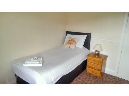 Hostal Tusker Lodge - Adults Only