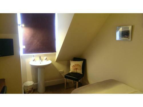 Hostal Tusker Lodge - Adults Only