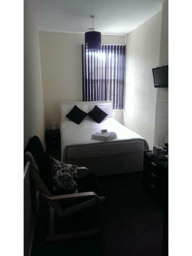 Hostal Tusker Lodge - Adults Only
