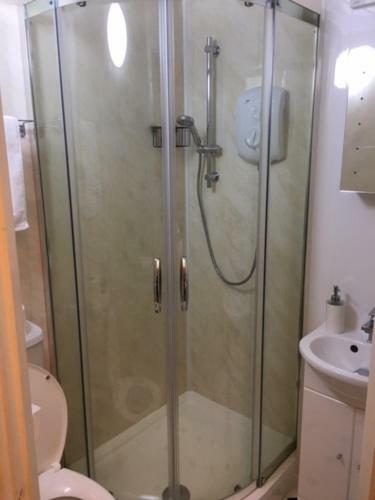 Hostal Tusker Lodge - Adults Only