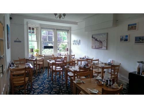 Hostal Tusker Lodge - Adults Only