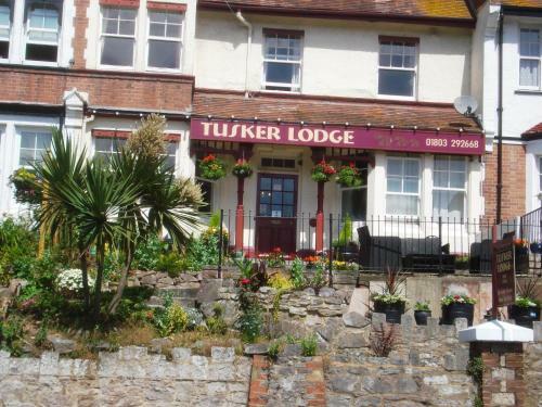 Hostal Tusker Lodge - Adults Only