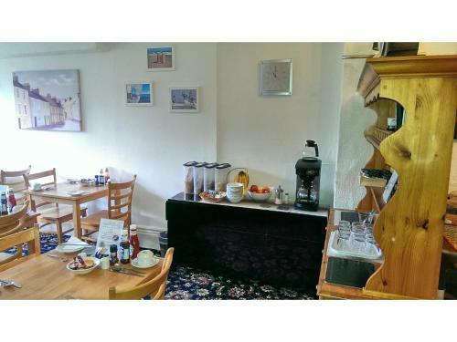 Hostal Tusker Lodge - Adults Only