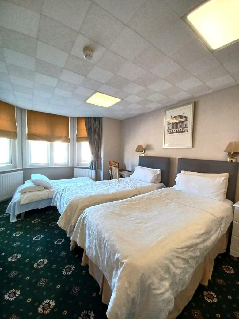 Hostal Hunters Lodge Guest House