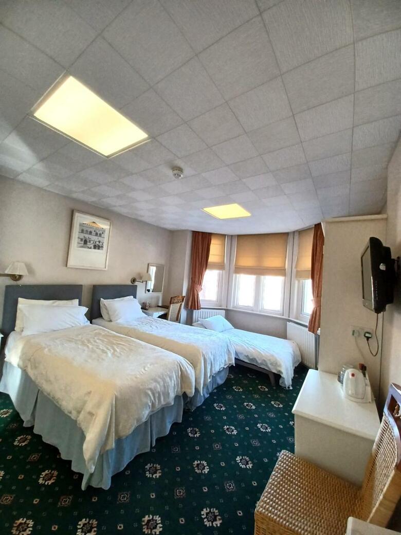 Hostal Hunters Lodge Guest House