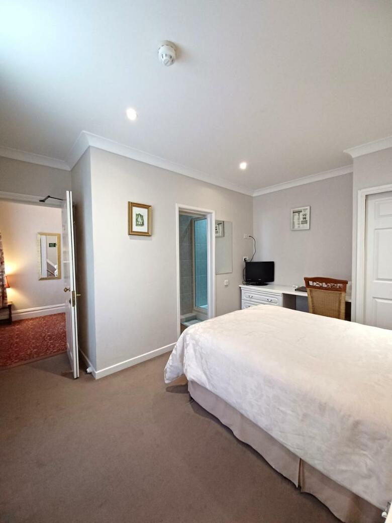Hostal Hunters Lodge Guest House
