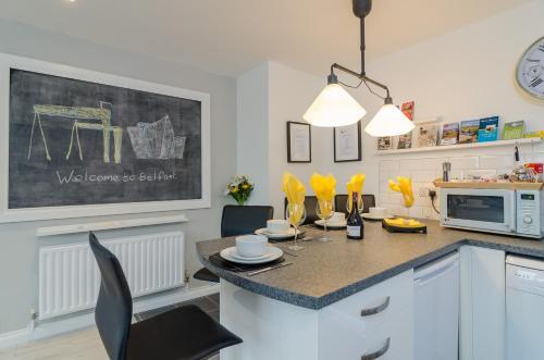 Alfred St Apartment