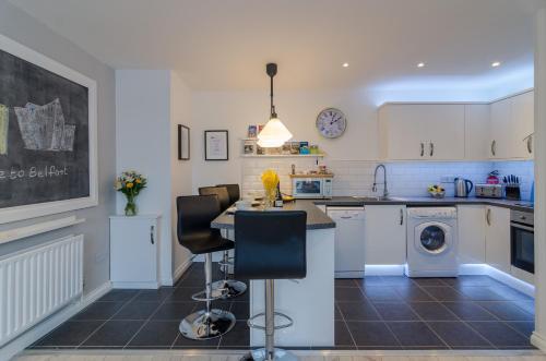 Alfred St Apartment