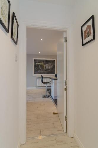 Alfred St Apartment